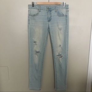 American Eagle Skinny Light-wash Distressed Jeggings